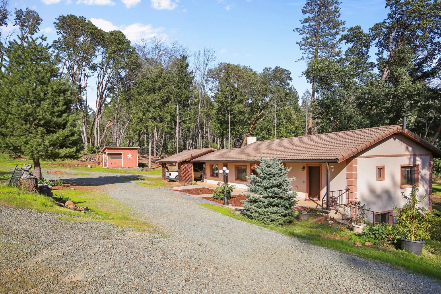 Photo of 4884 Lower Grave Creek 4 of 43
