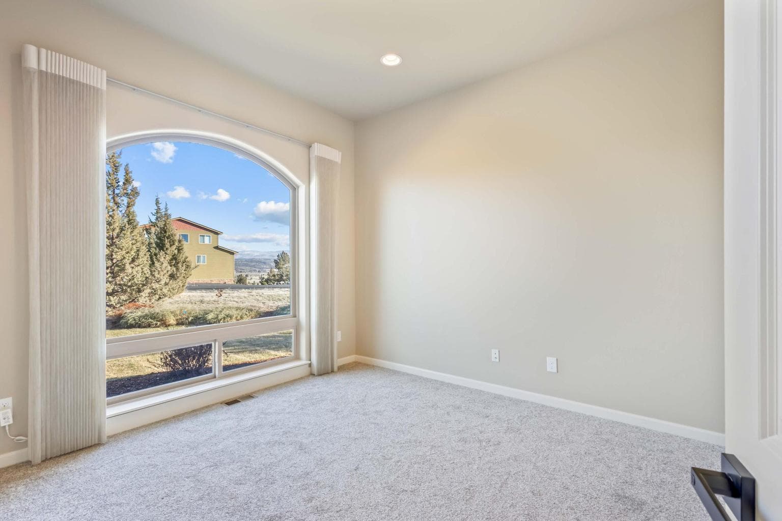 Photo of 2278 Hilltop 4 of 54