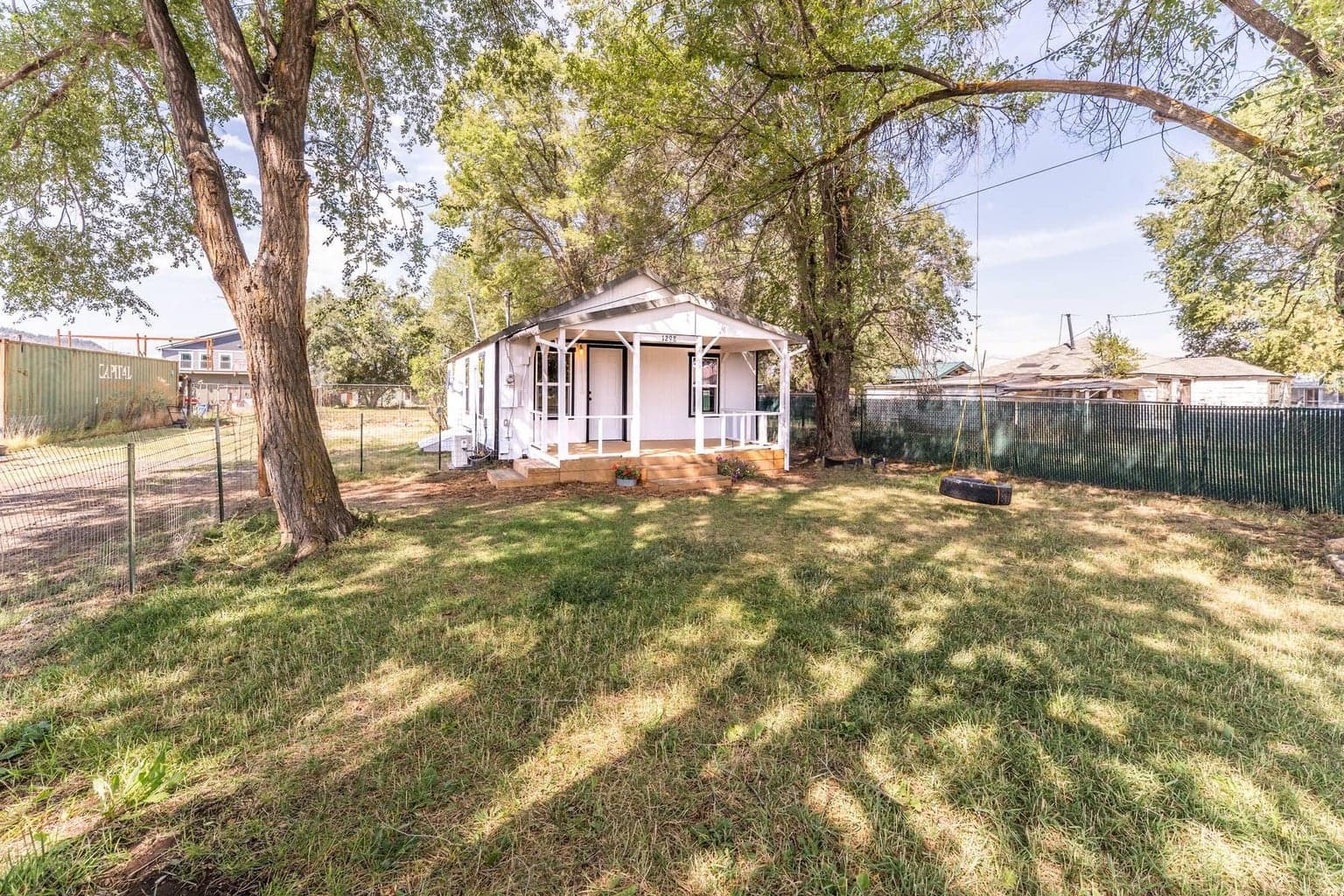 Photo of 1298 Harwood 3 of 22