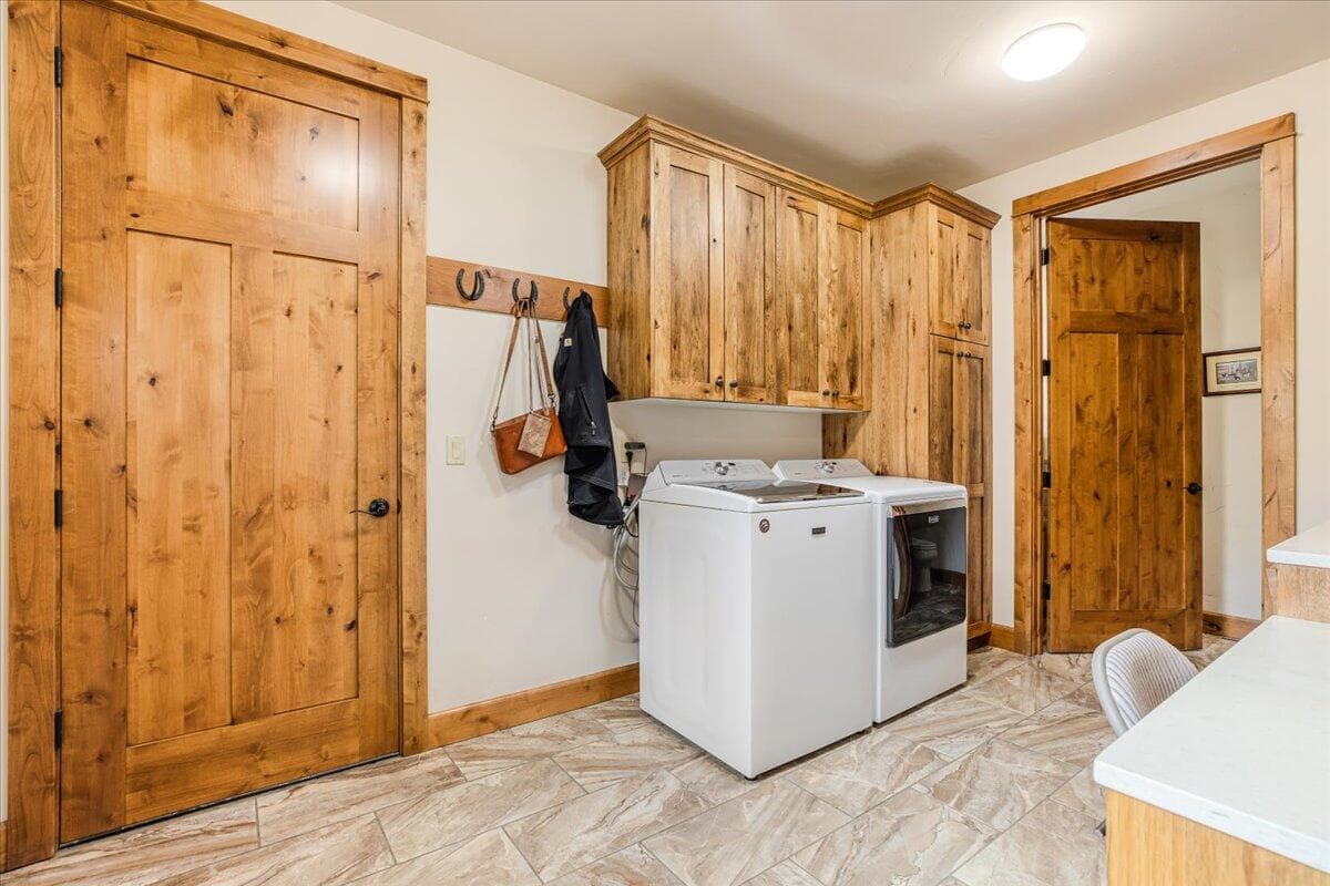 Photo of 6150 NW Kingwood Avenue 23 of 62
