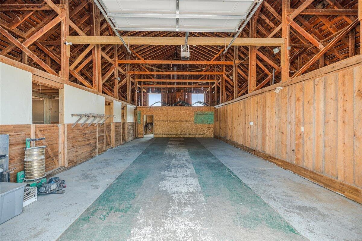 Photo of 6150 NW Kingwood Avenue 43 of 62