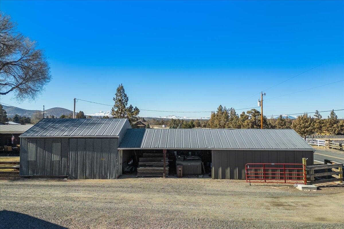 Photo of 6150 NW Kingwood Avenue 48 of 62