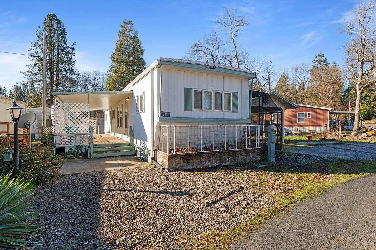 22071 OR-62, Shady Cove, 97539
