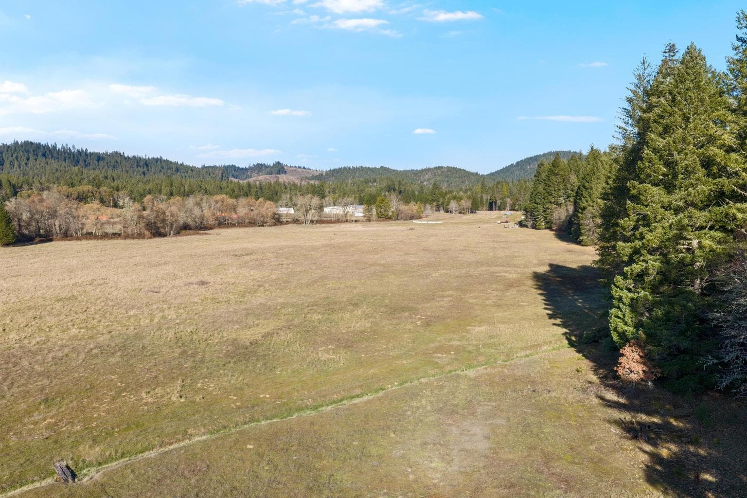 Photo of 1491 Draper Valley 2 of 16
