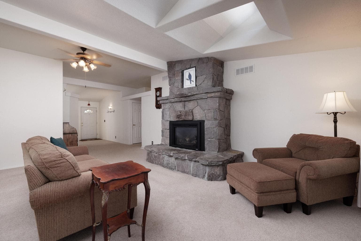 Photo of 11511 Larchwood Drive 16 of 57