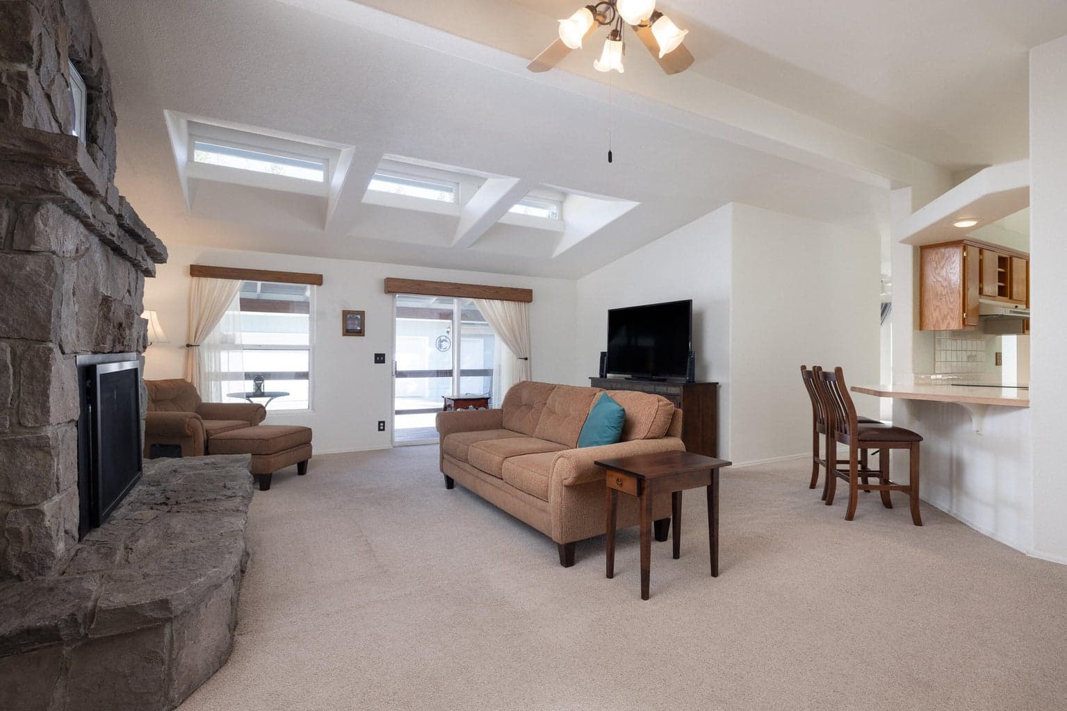 Photo of 11511 Larchwood Drive 17 of 57