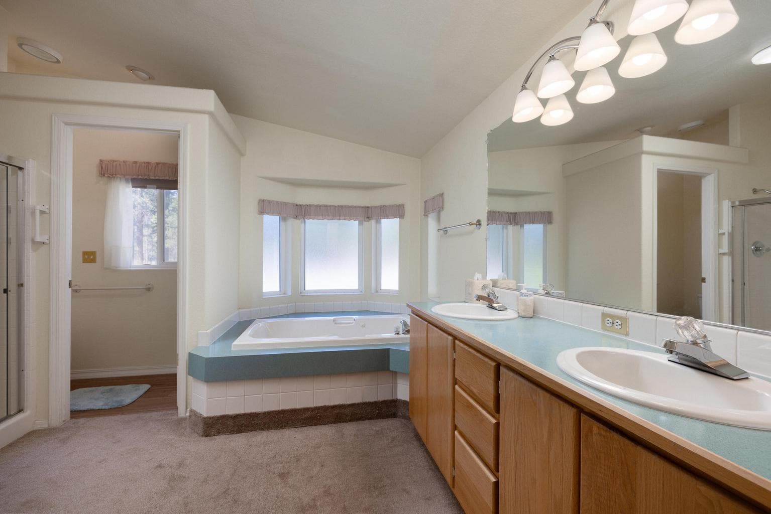 Photo of 11511 Larchwood Drive 31 of 57