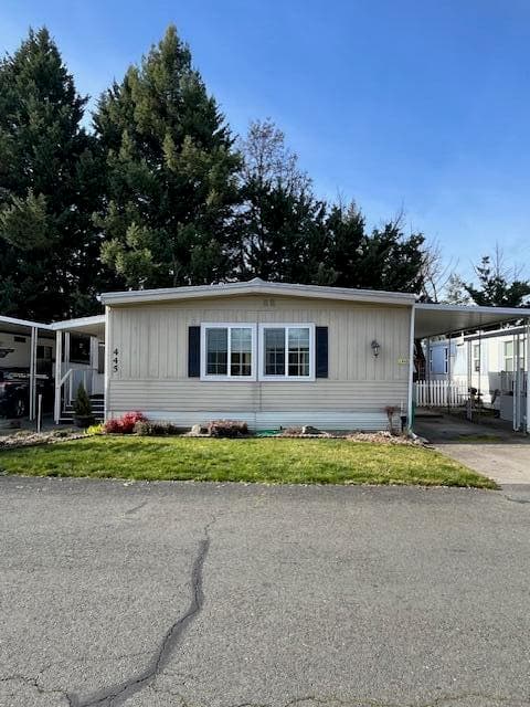 Photo of 445 Ashwood 1 of 26