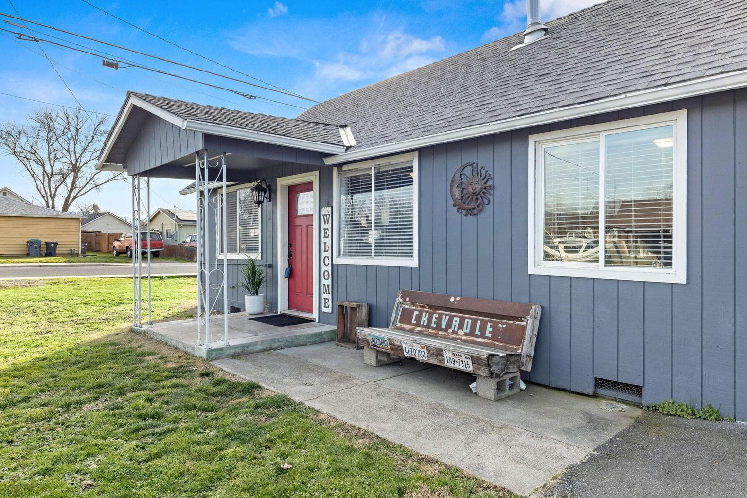 Photo of 2817 Howard 2 of 34
