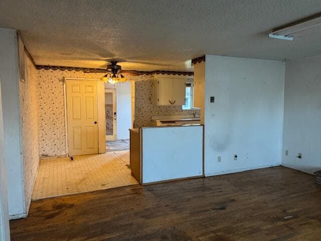 Photo of 130 Sharon 4 of 25