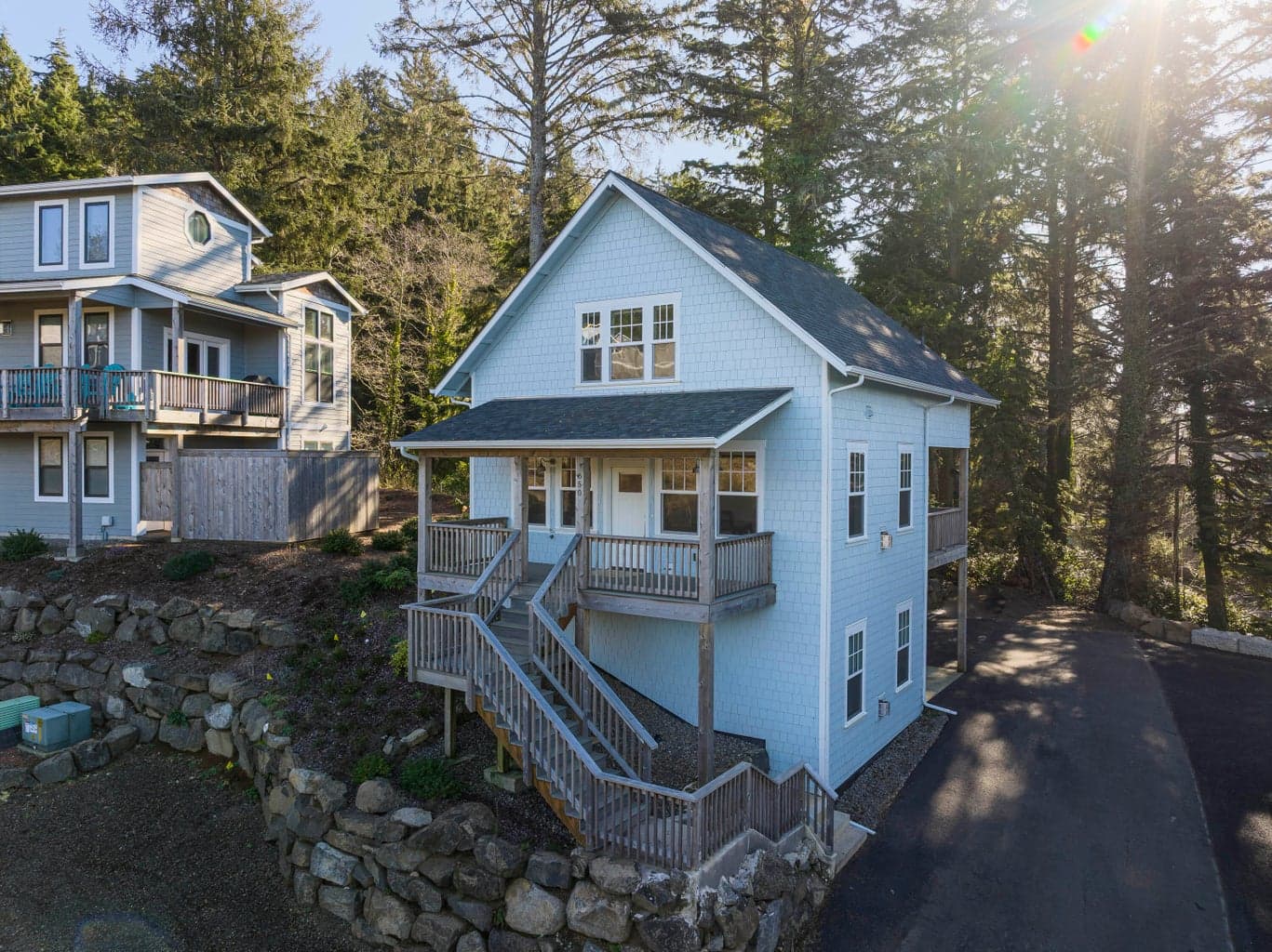 Photo of 650 Lillian 2 of 30