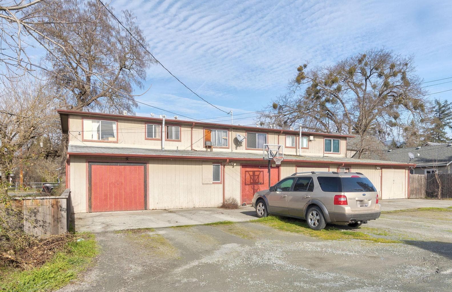 Photo of 711 Burgess 4 of 7