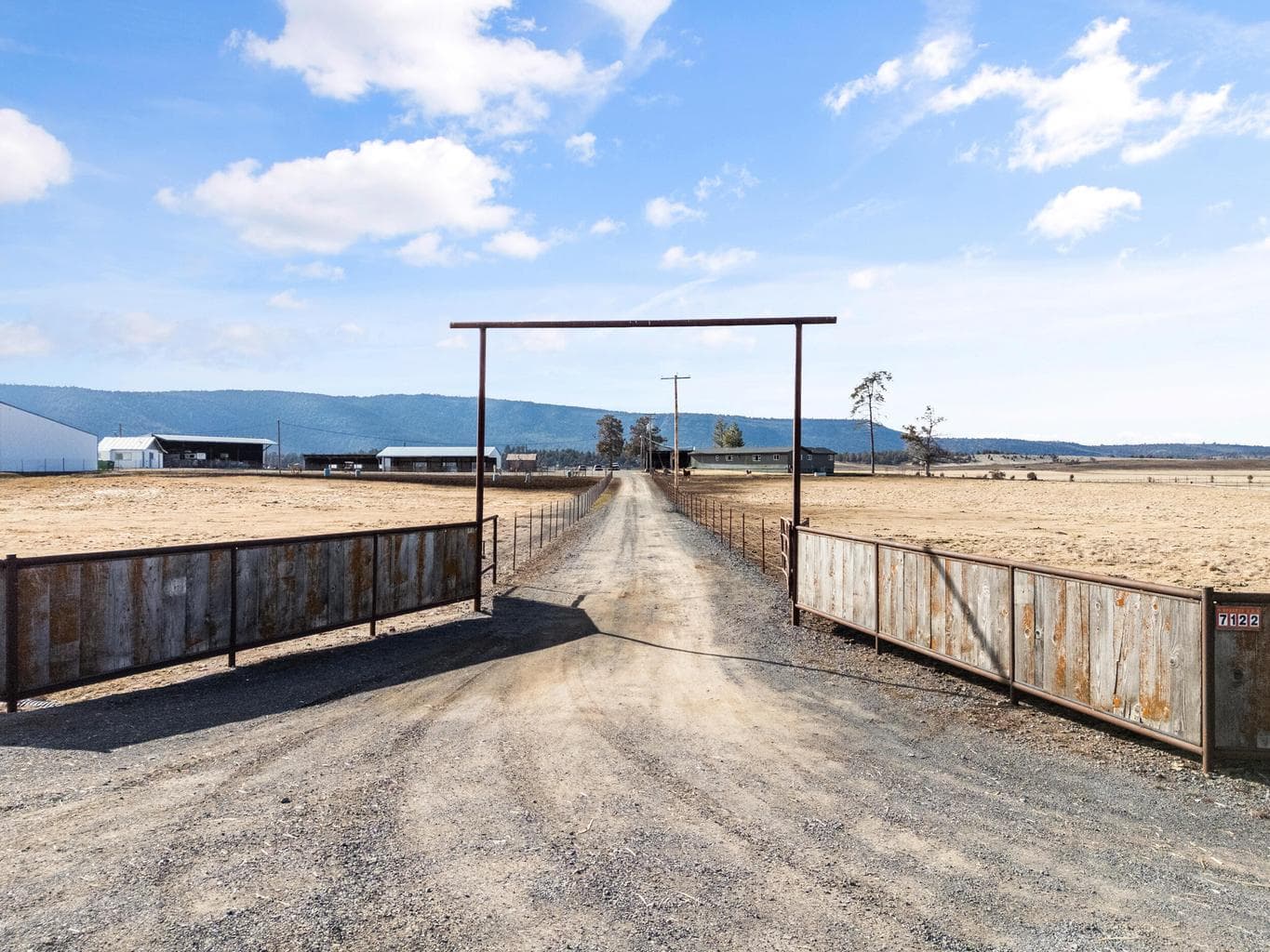 7122 Langell Valley