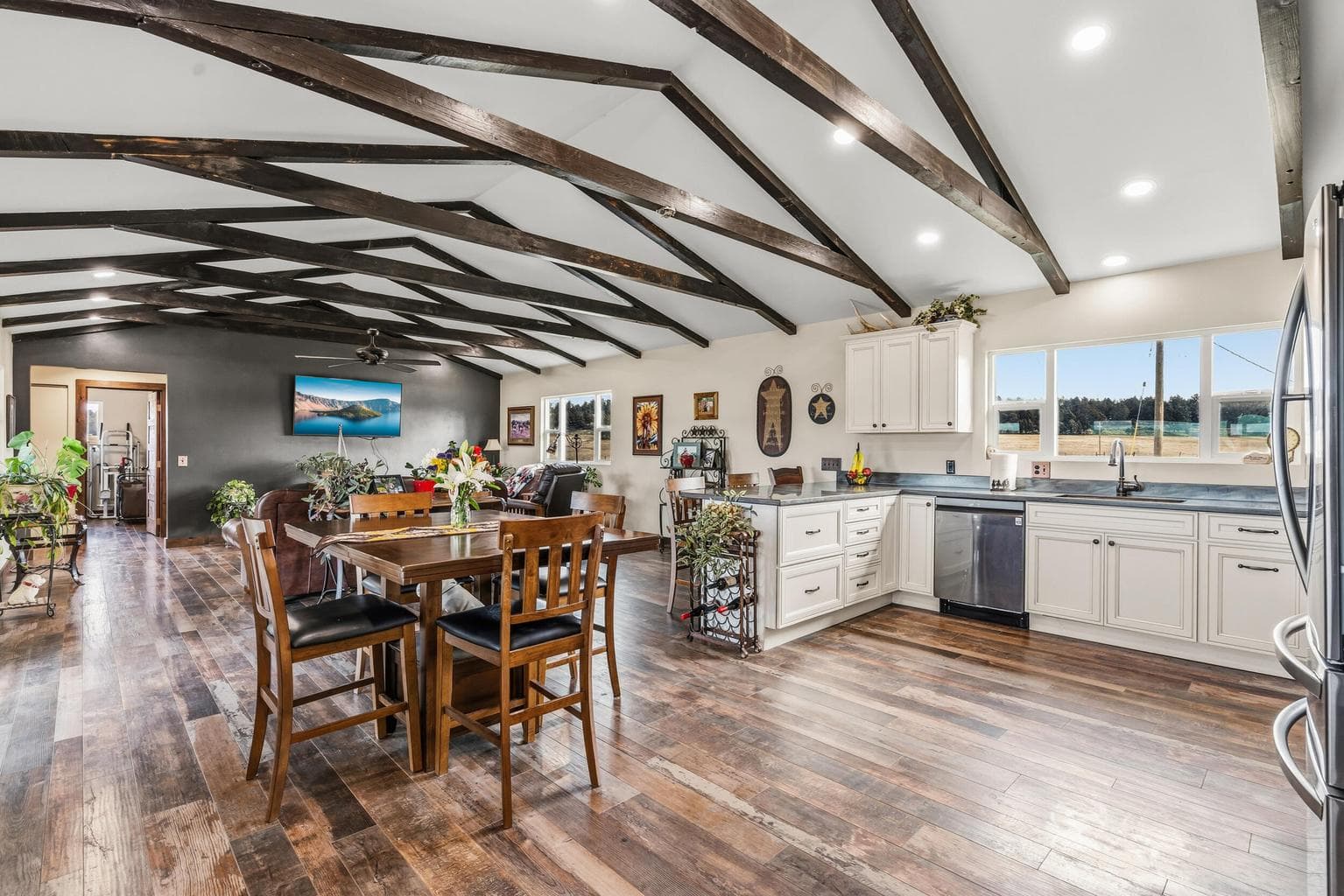 Photo of 7122 Langell Valley 3 of 69
