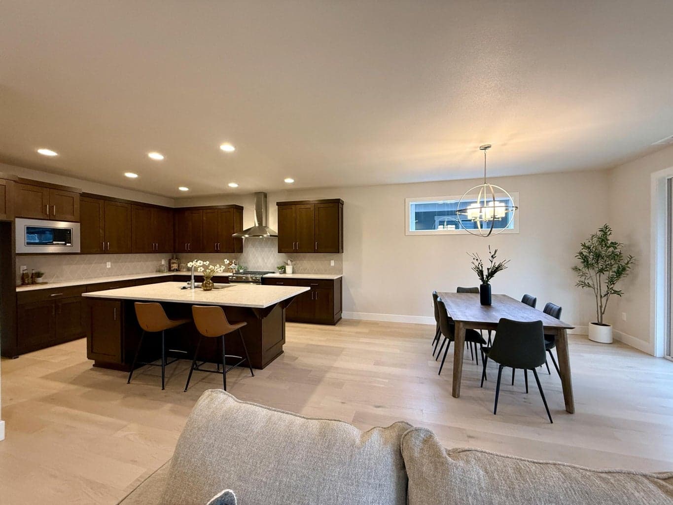 Photo of 61409 SE Daybreak Court 9 of 25