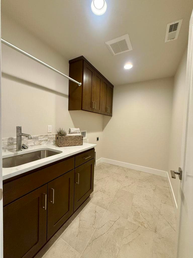 Photo of 61409 SE Daybreak Court 18 of 25