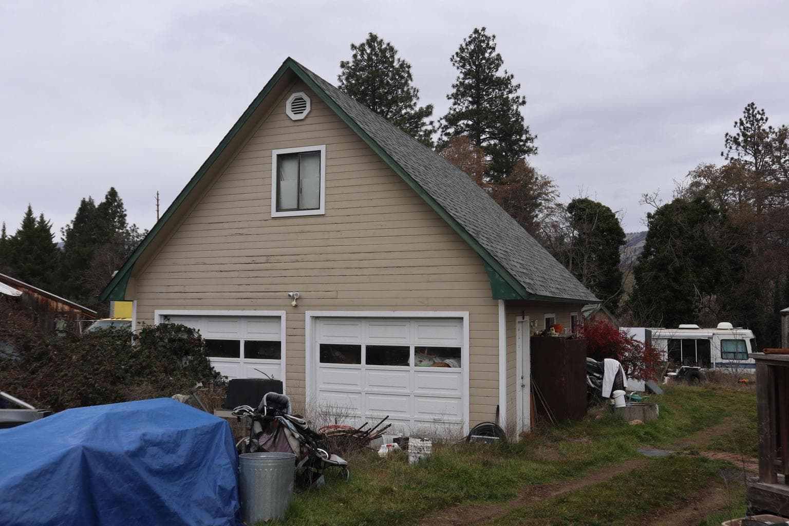 Photo of 165 Neil Creek 3 of 18