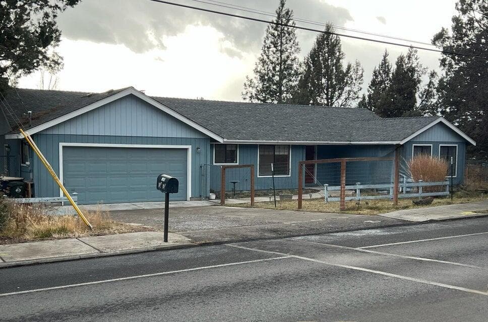 Photo of 1399 Portland 4 of 15