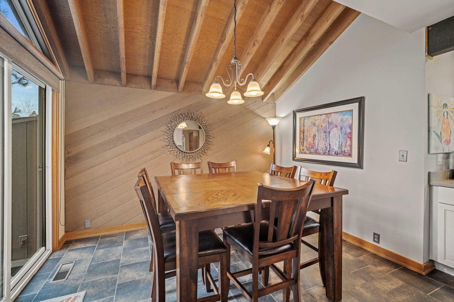 Photo of 57231 Island Road 9 of 32