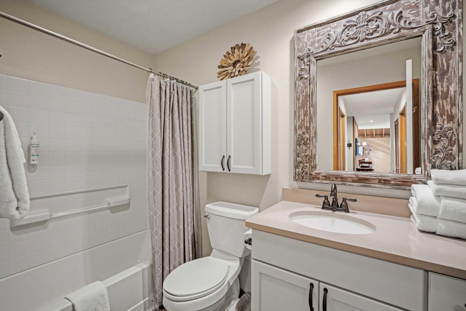 Photo of 57231 Island Road 19 of 32