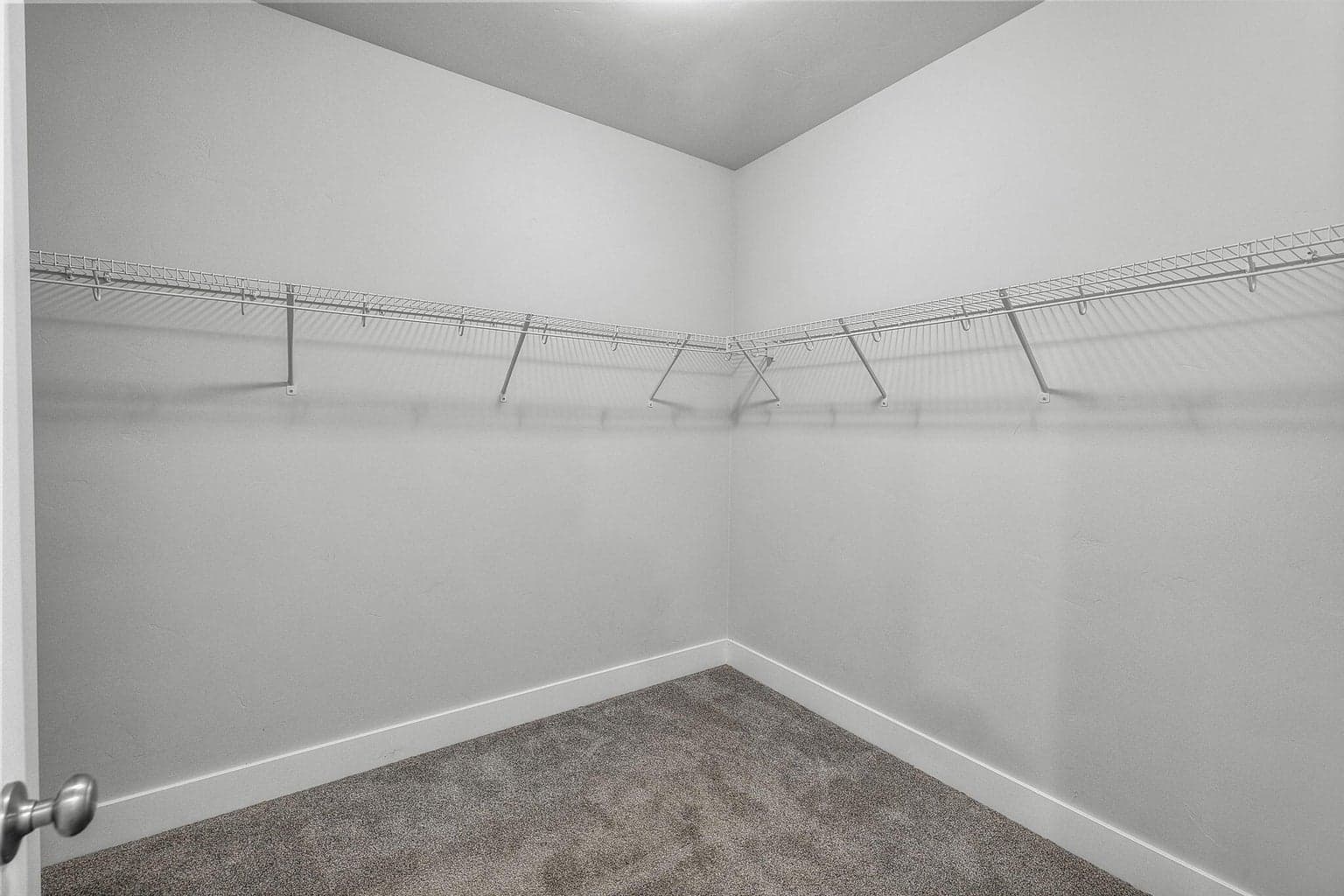 Photo of 16532 Pine Creek Drive 25 of 37