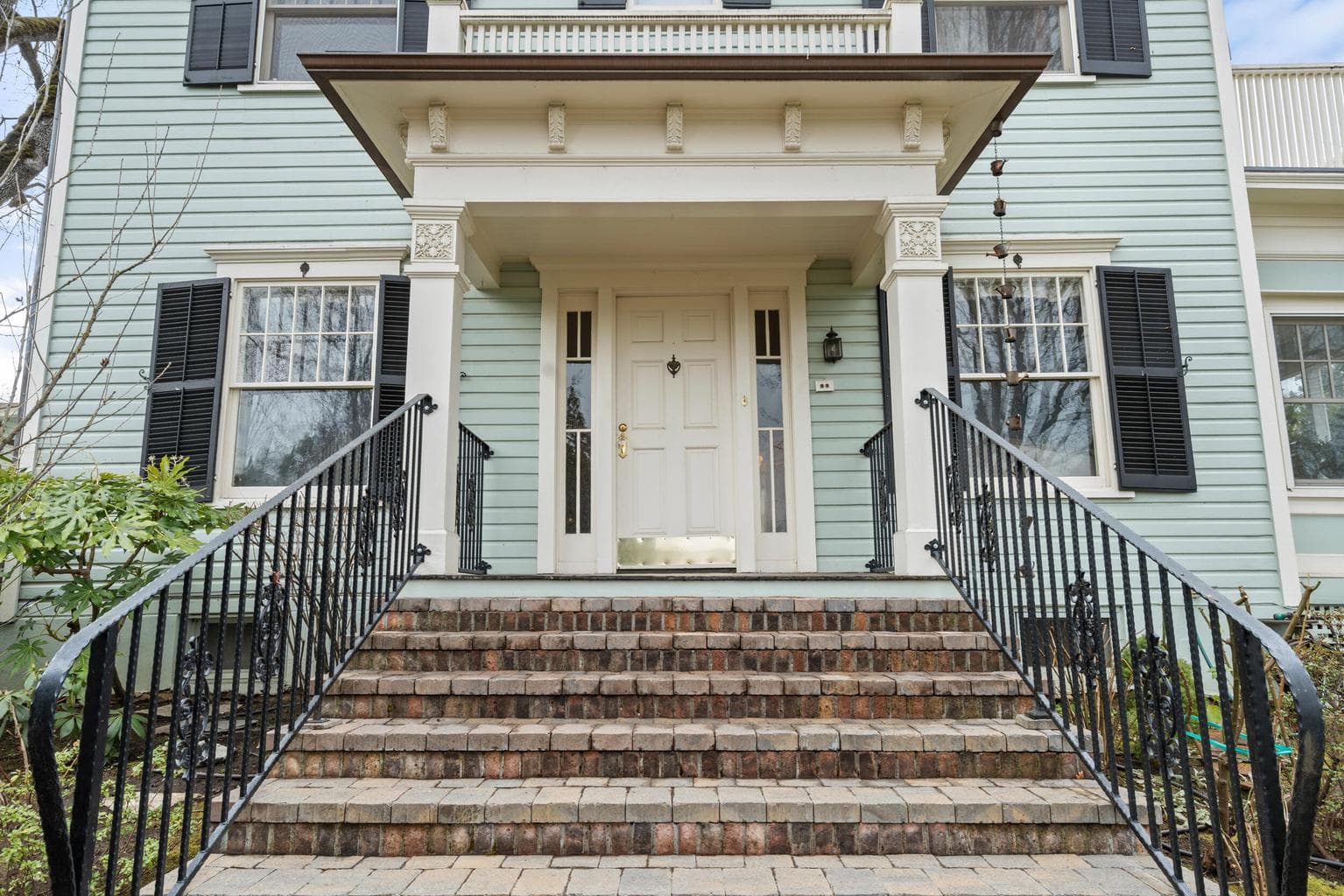 Photo of 1320 Main 3 of 48
