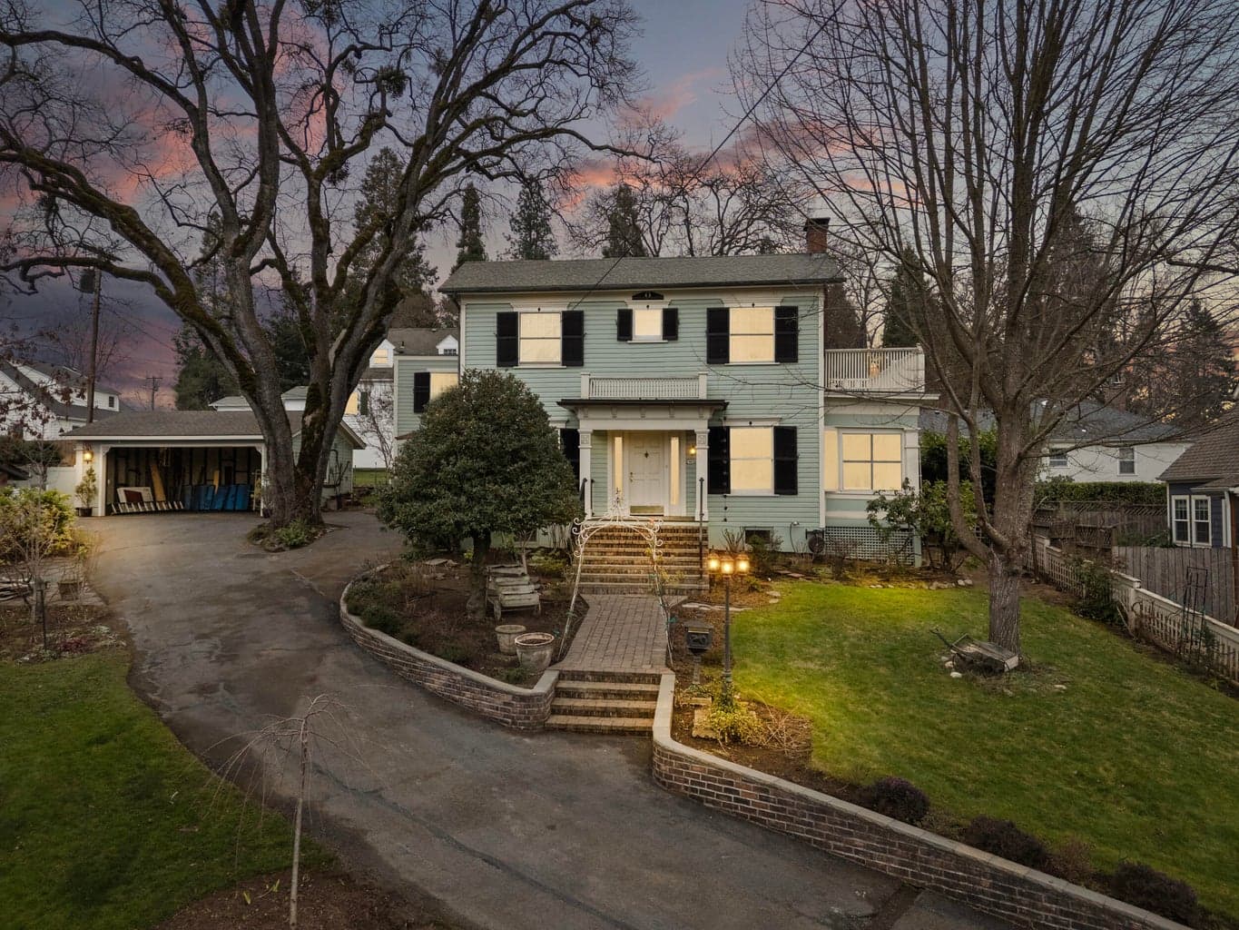 Photo of 1320 Main 2 of 48