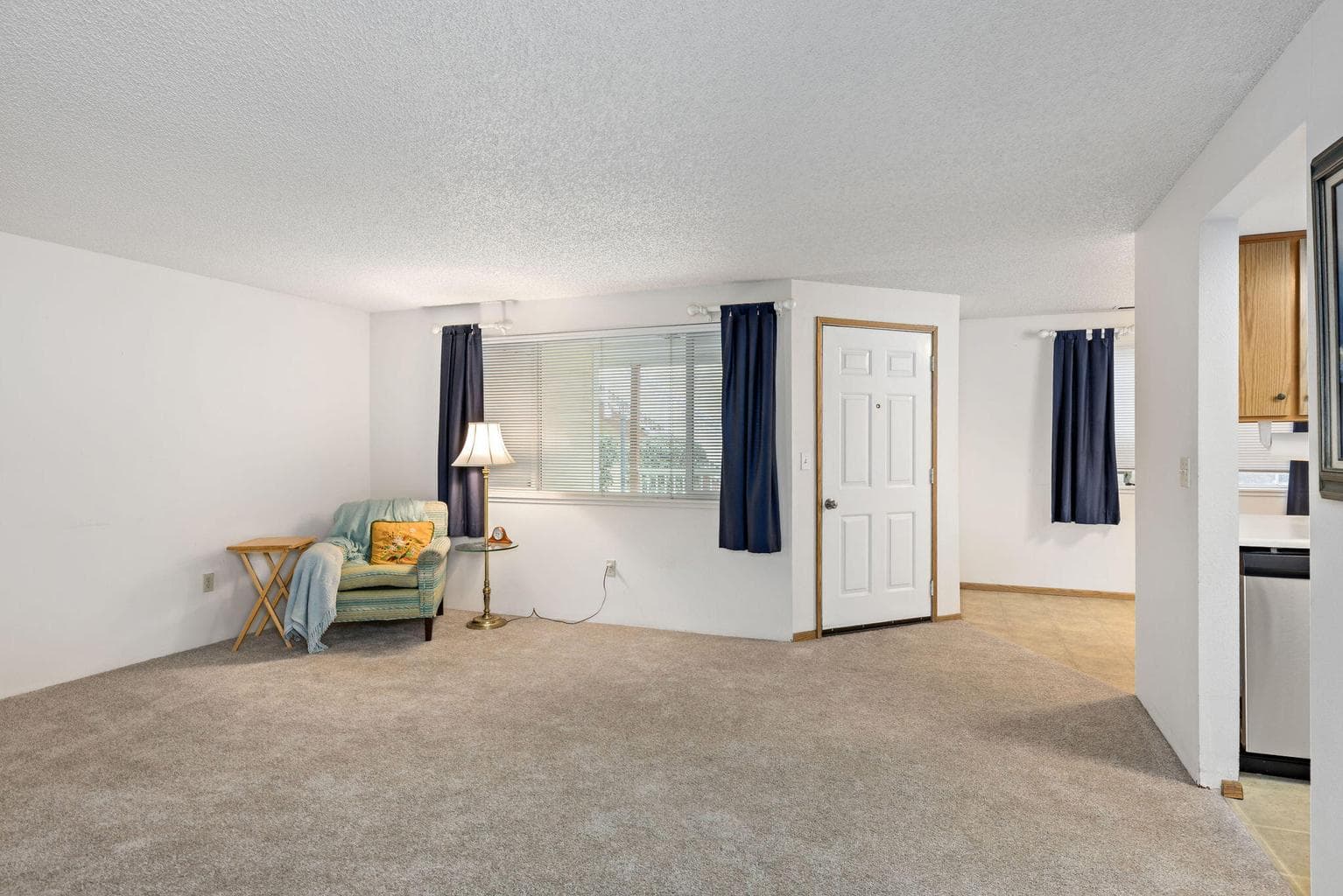 Photo of 2101 Poplar 3 of 32