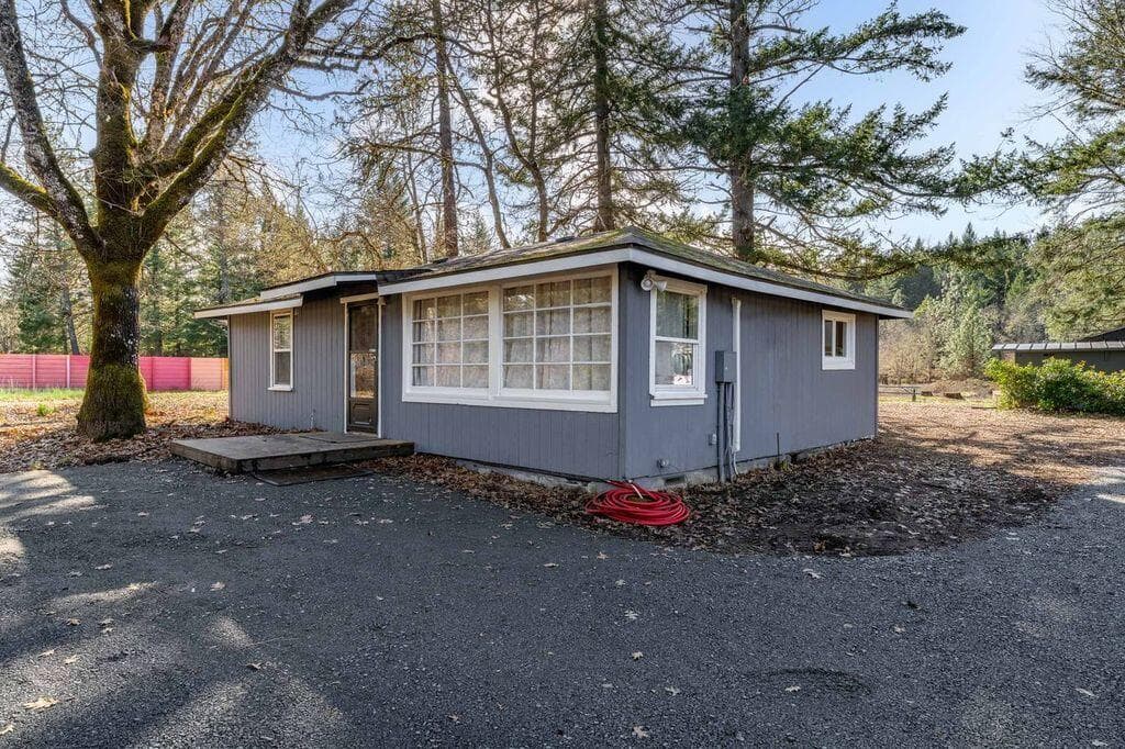 2574 Rockydale