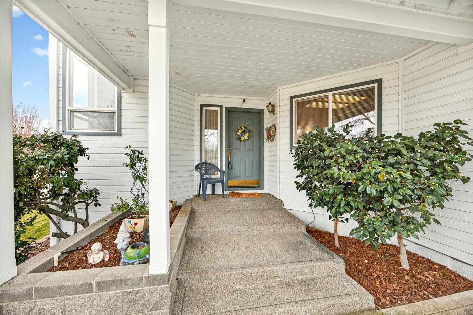 Photo of 1087 Oak Knoll 4 of 40