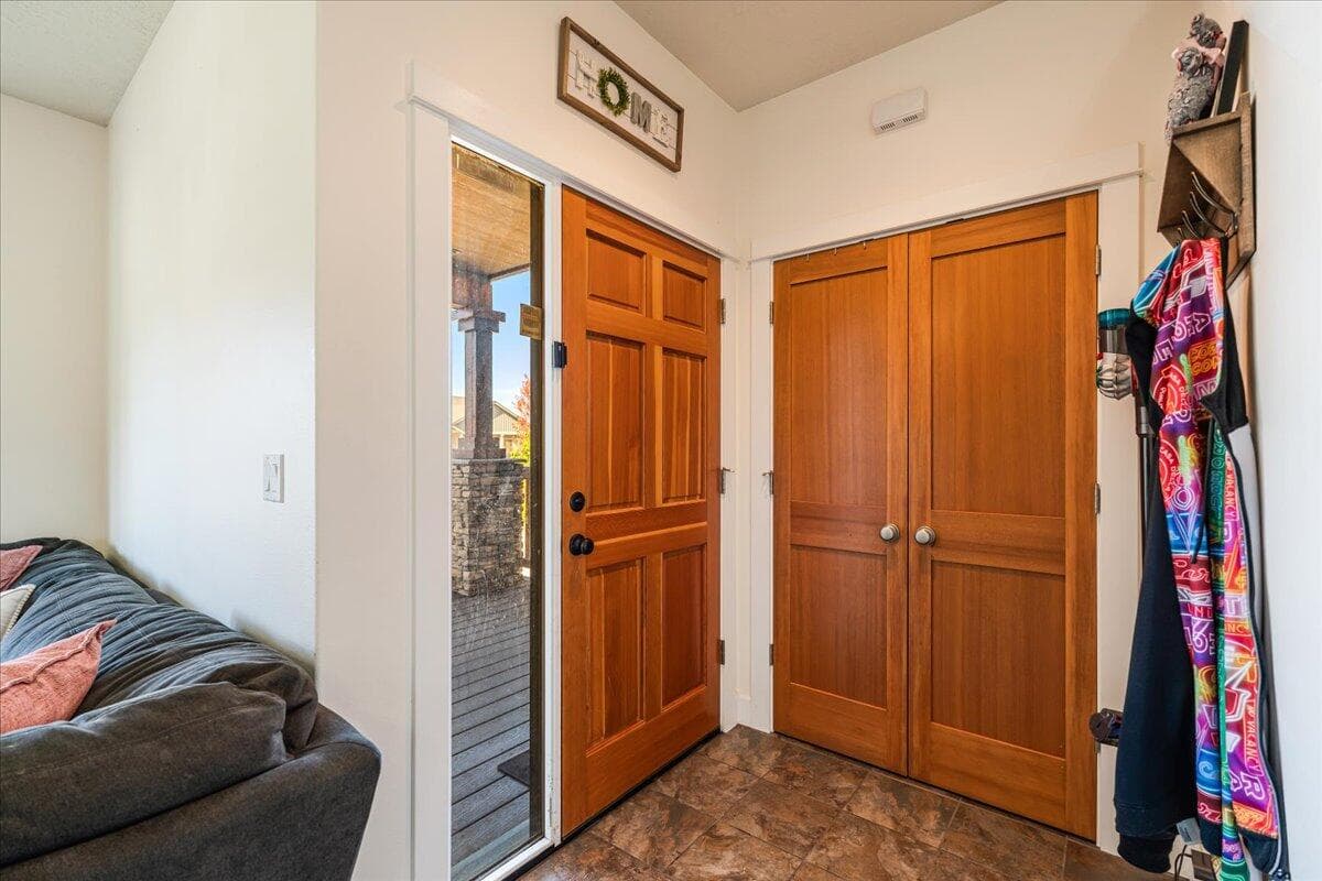 Photo of 516 Stearns 5 of 29