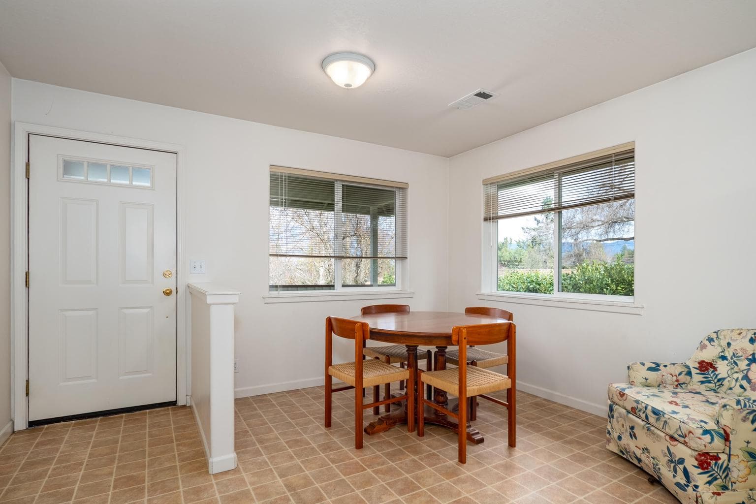 Photo of 790 Park 5 of 20