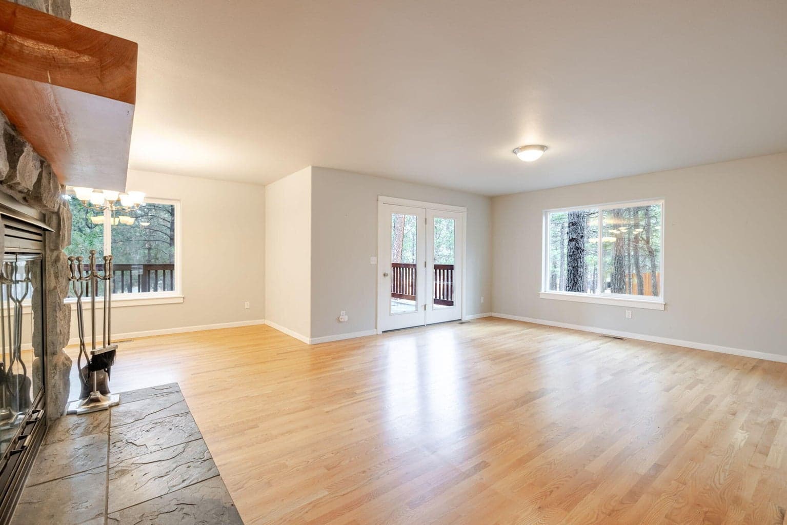 Photo of 14450 Mountain View 5 of 44