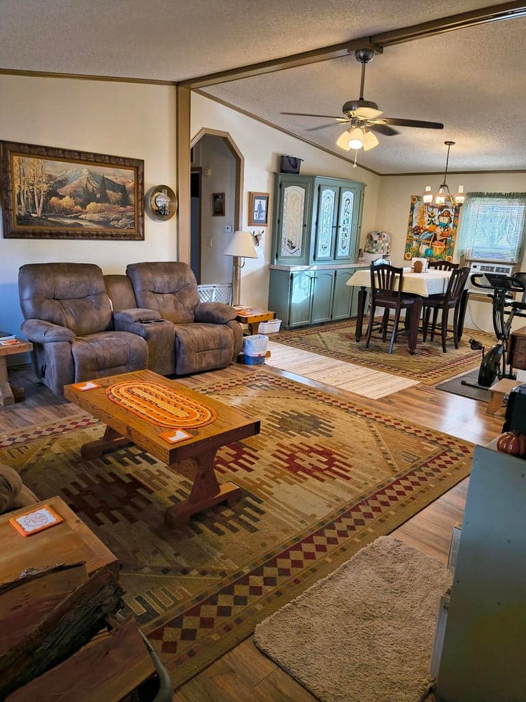 Photo of 235 Roosevelt 4 of 27