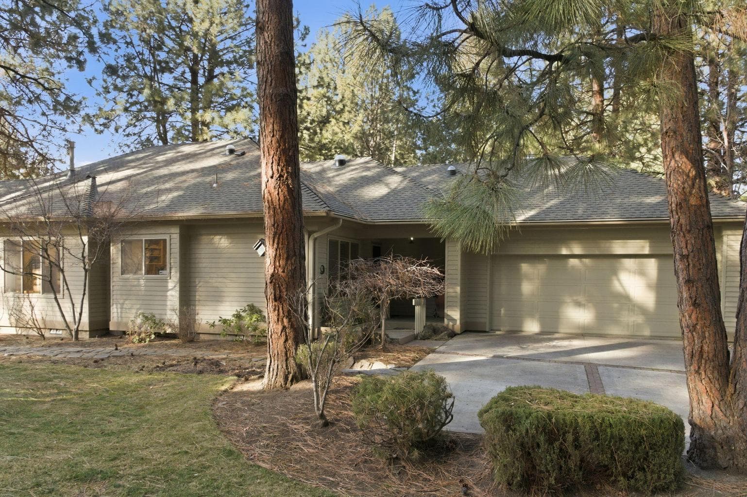 Photo of 60749 Willow Creek 3 of 31