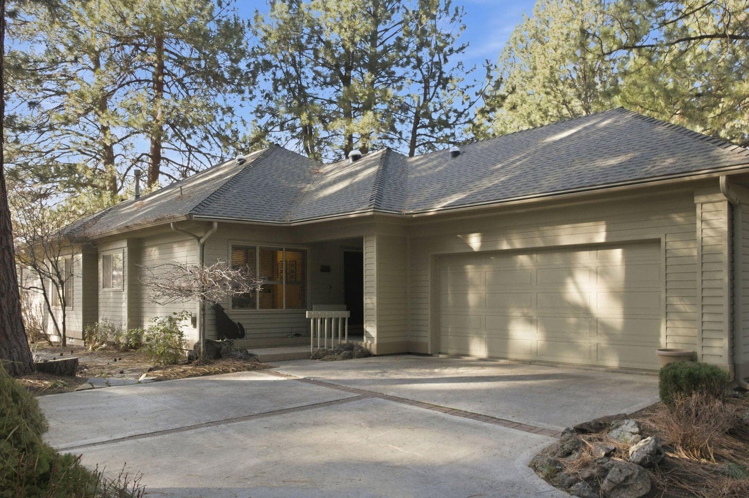 Photo of 60749 Willow Creek 2 of 31