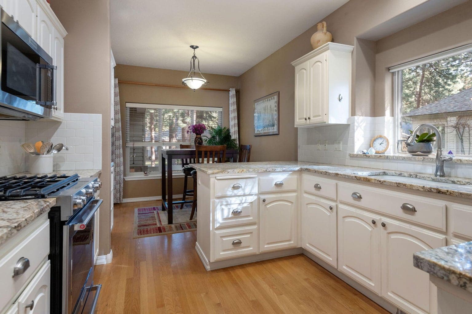 Photo of 60749 Willow Creek Loop 9 of 31