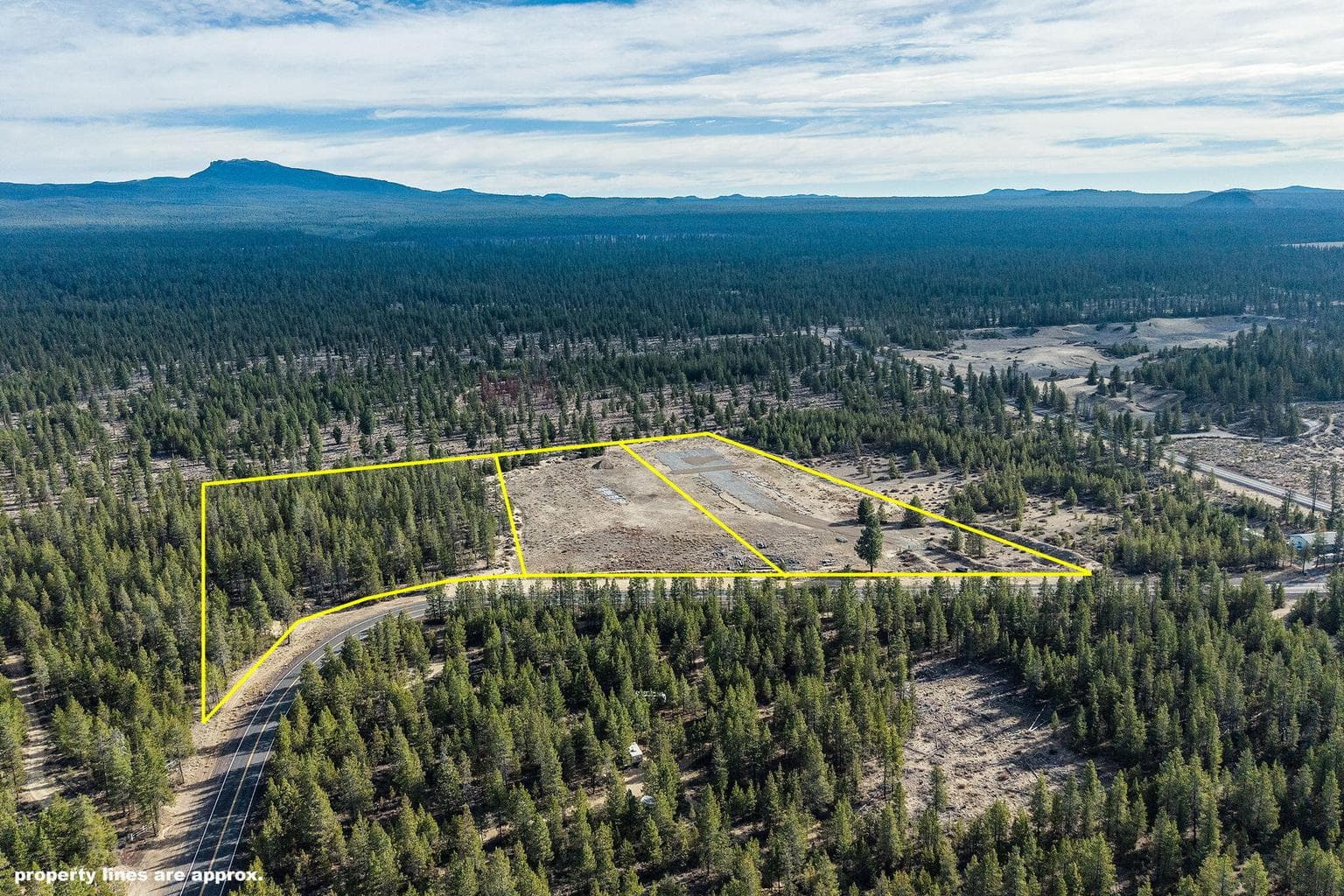 Photo of 17150 Rosland 2 of 13