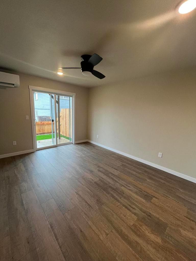 Photo of 7859 28th 5 of 8