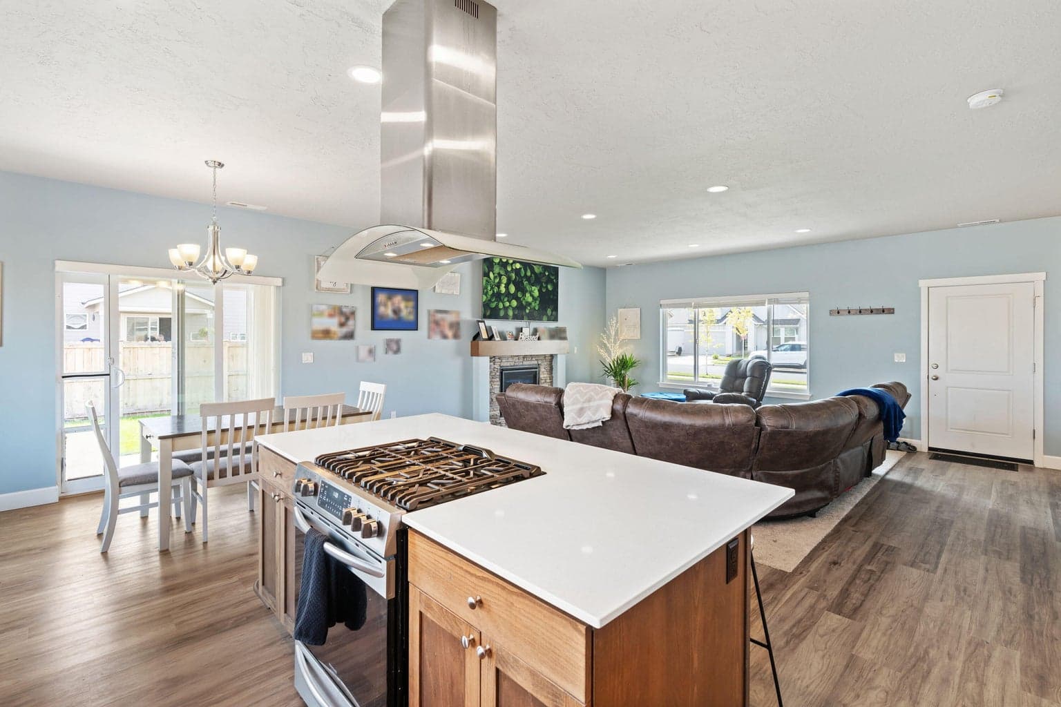 Photo of 280 NW Double Eagle Avenue 20 of 36