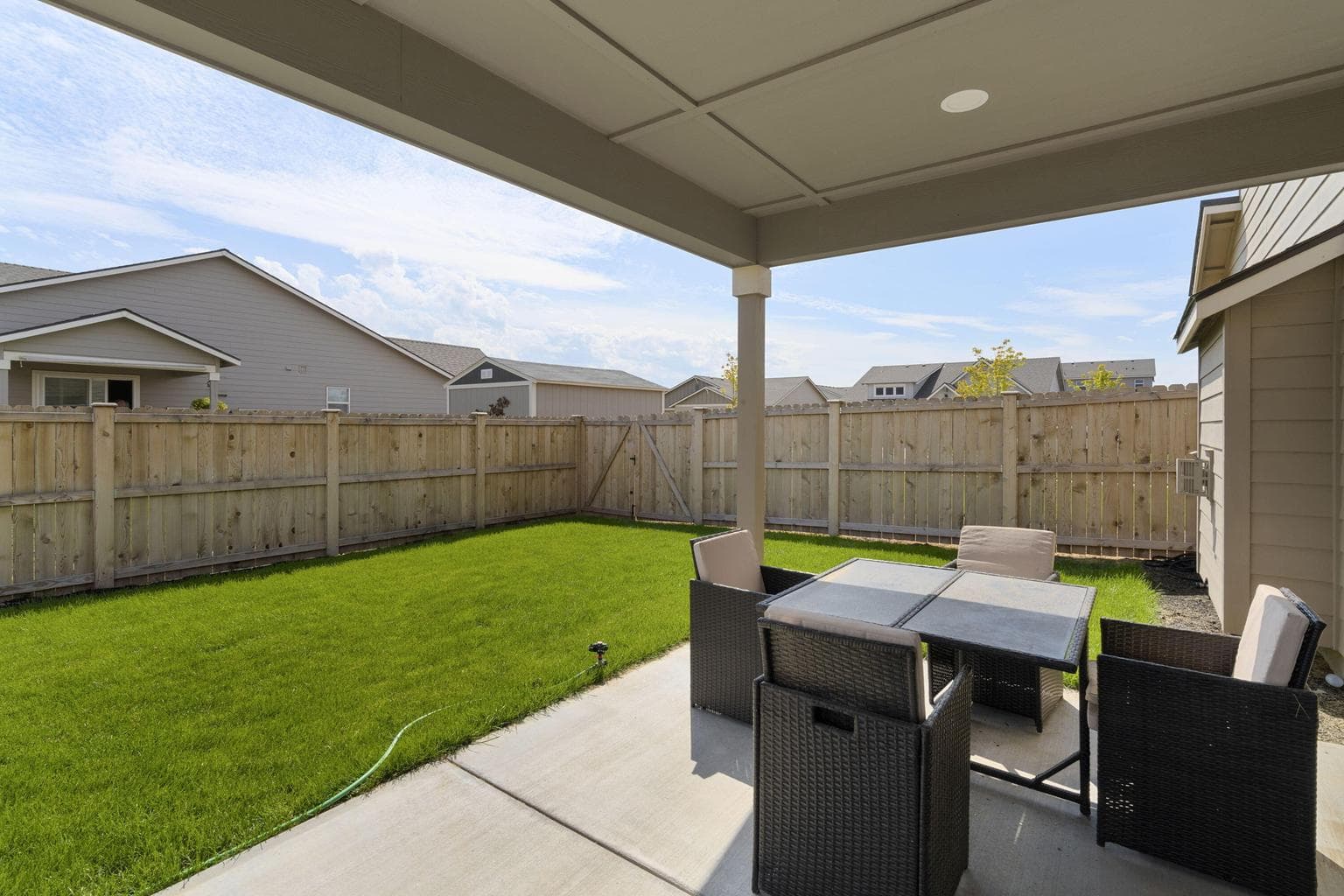 Photo of 280 NW Double Eagle Avenue 29 of 36