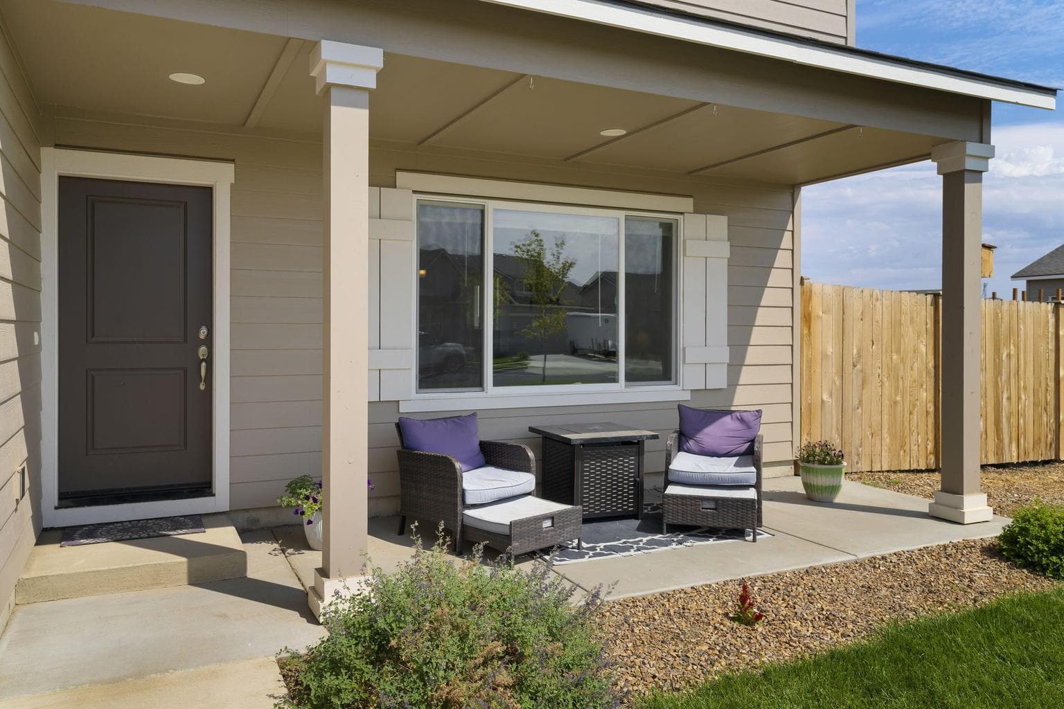 Photo of 280 NW Double Eagle Avenue 34 of 36