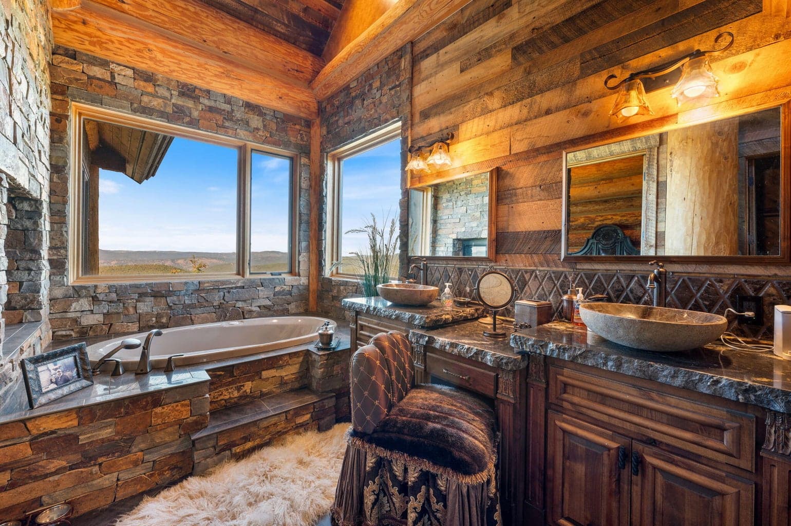 Photo of 27990 Old Wolf Creek Road 15 of 56
