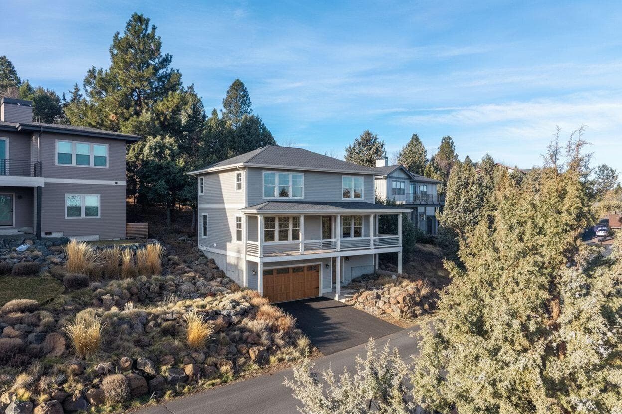 Photo of 1238 NW Remarkable Drive 8 of 24
