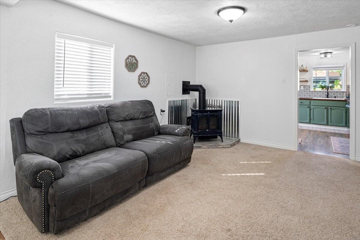 Photo of 2797 Paulina 3 of 47