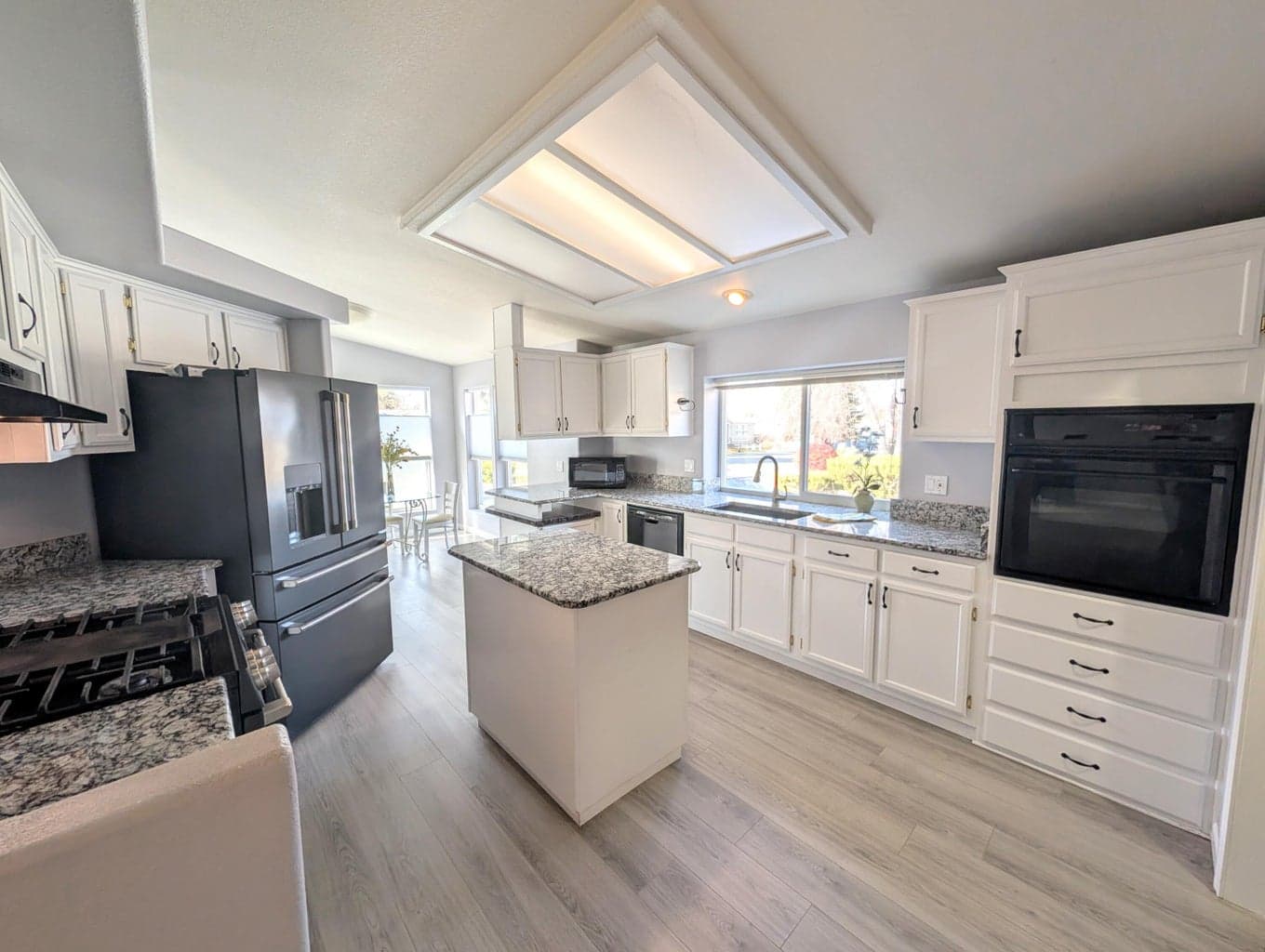 Photo of 1188 NE 27th Street 6 of 27