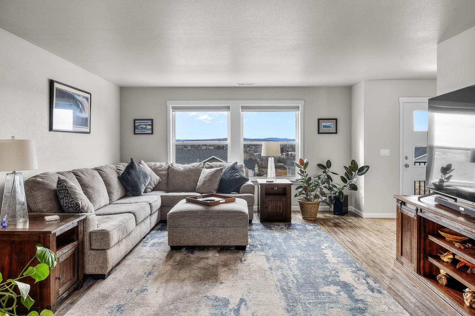 433 Larkspur