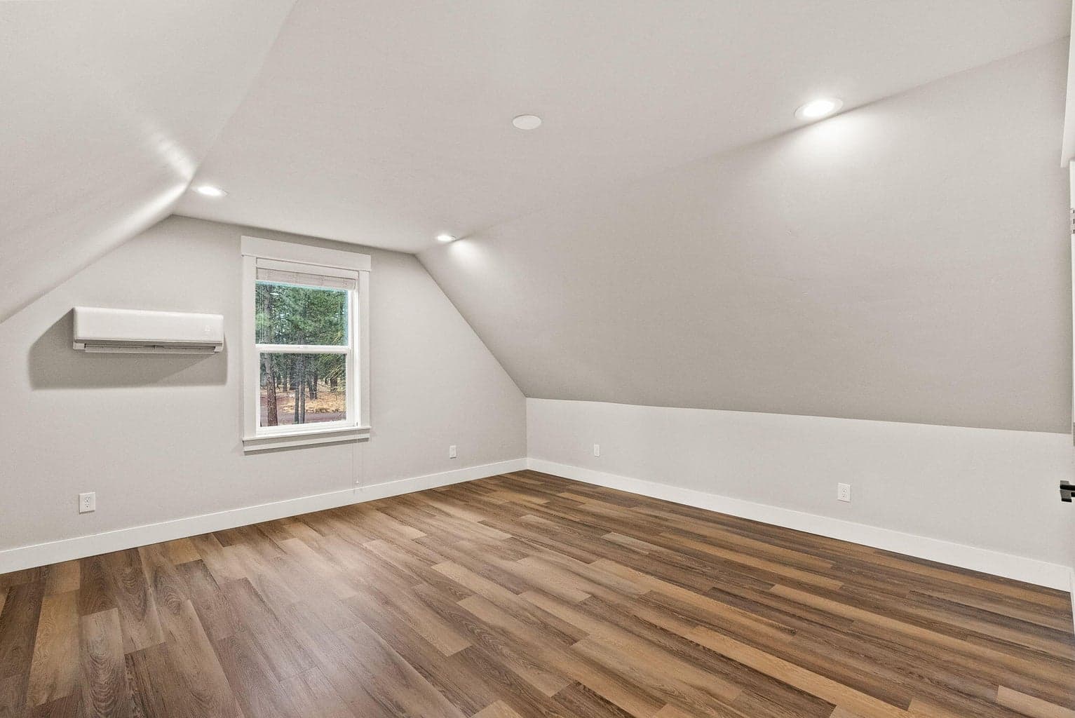 Photo of 17008 Sharp Drive 36 of 65
