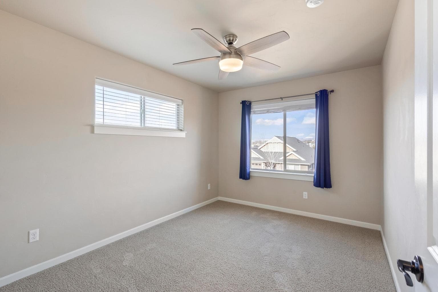 Photo of 950 NE Steins Pillar Drive 11 of 45