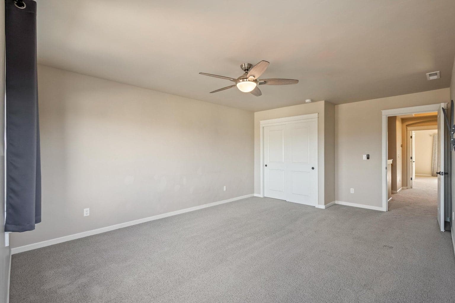 Photo of 950 NE Steins Pillar Drive 20 of 45